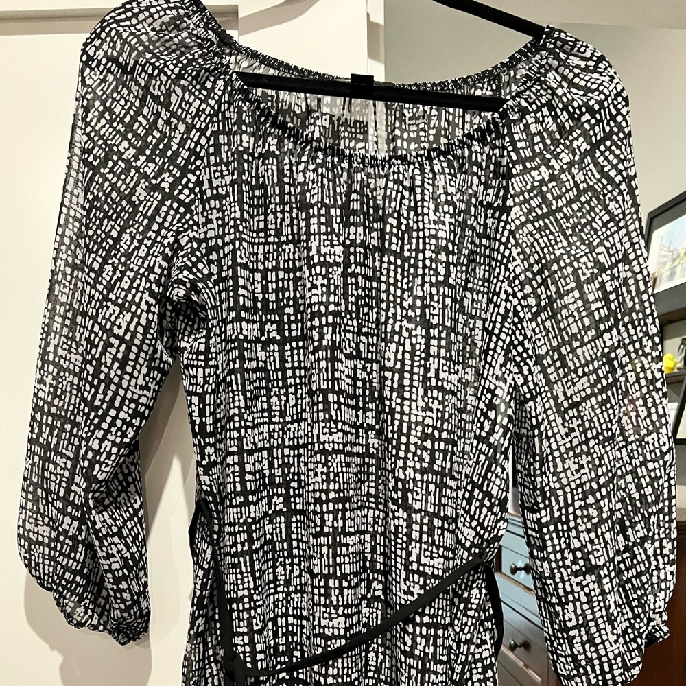 Black n white dress top